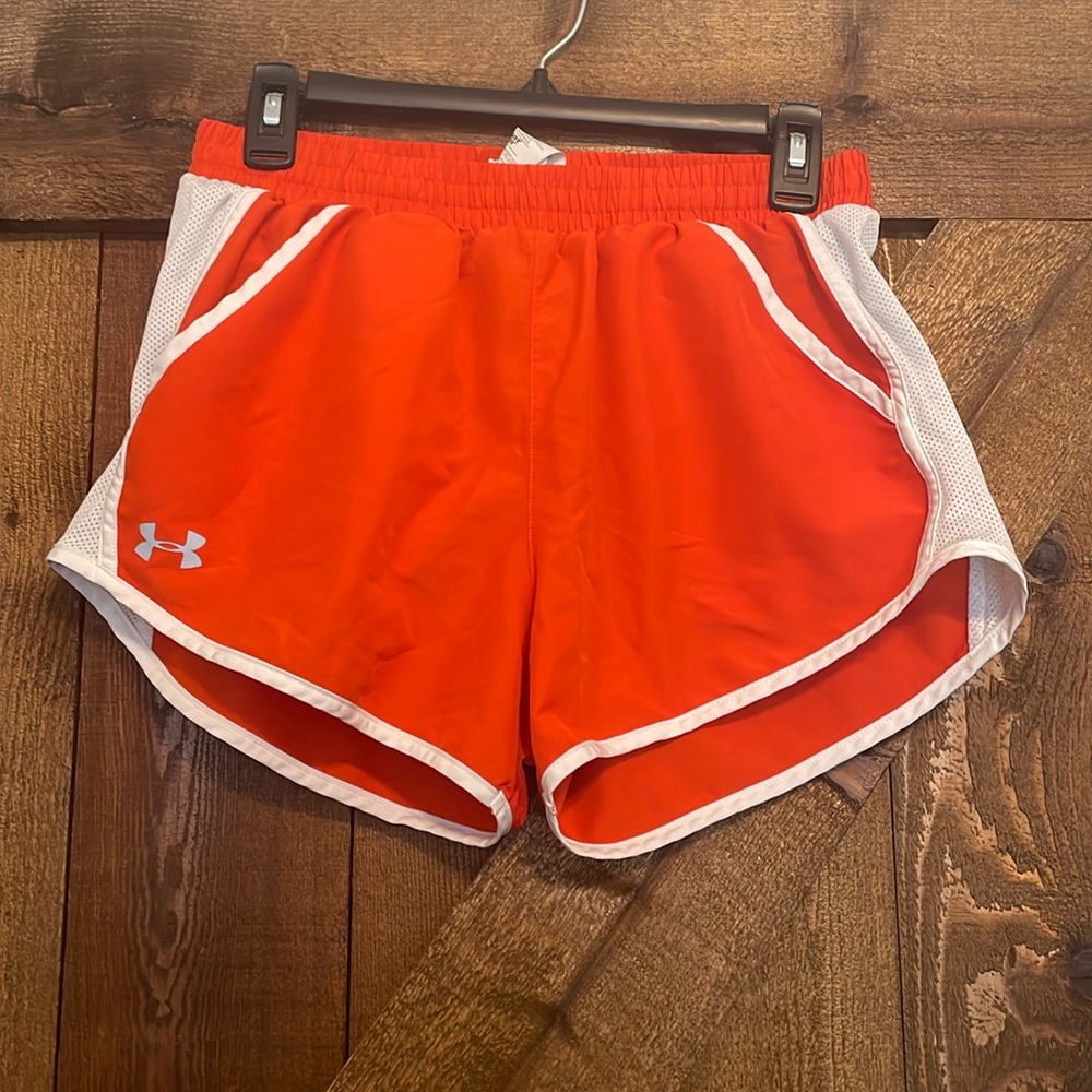 Under armour heat gear orange running shorts